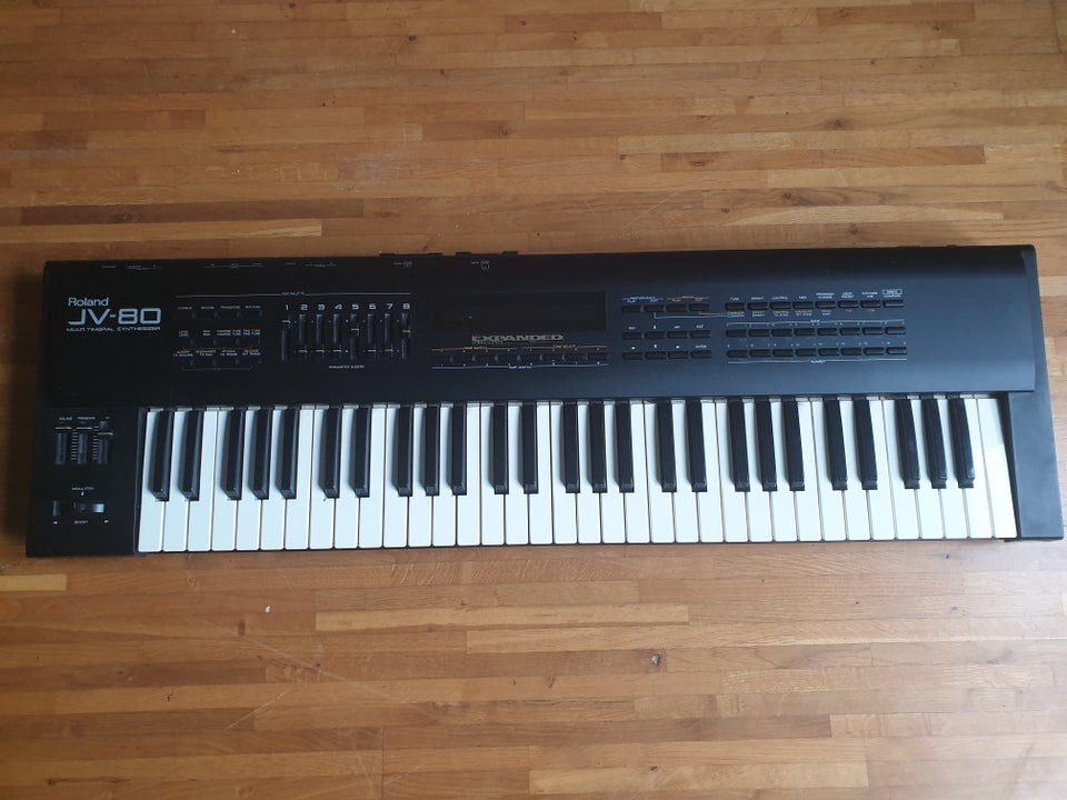 Keyboard, Roland JV80