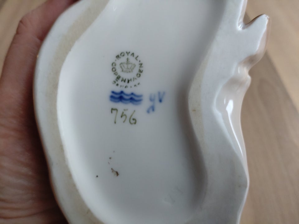 Porcelæn Figur af liggende hjort