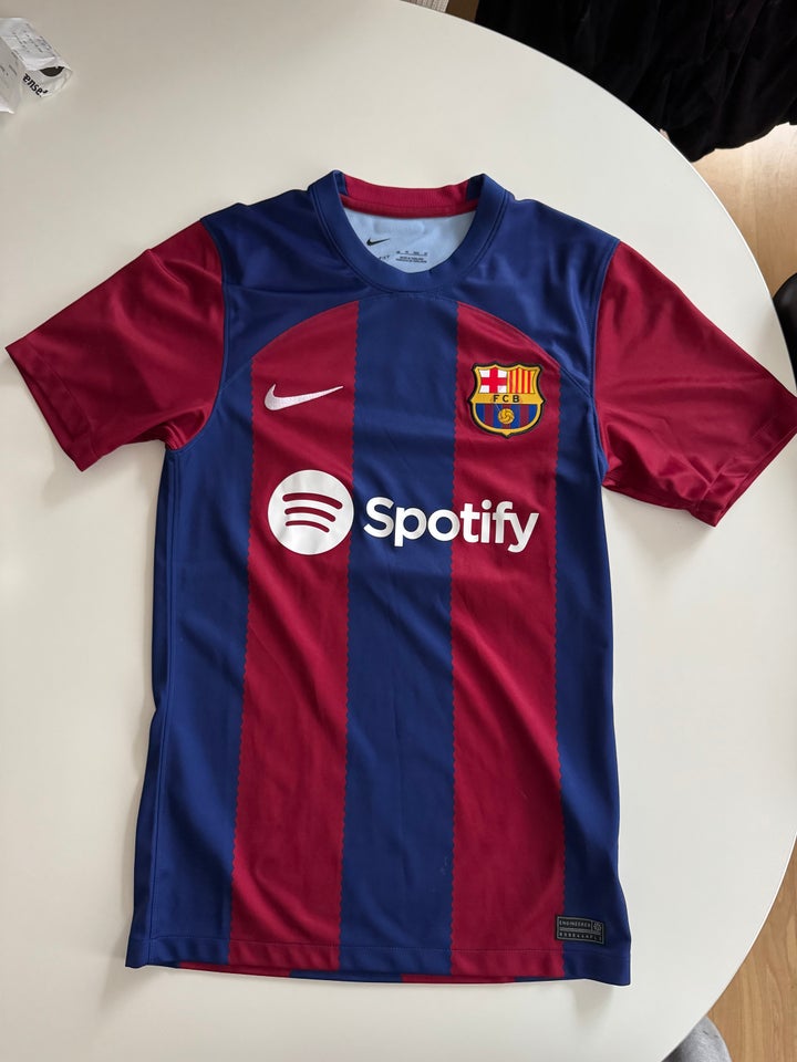 Fodboldtrøje, FC Barcelona 23/24