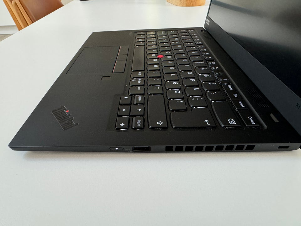 Lenovo X1 Carbon 7 Gen