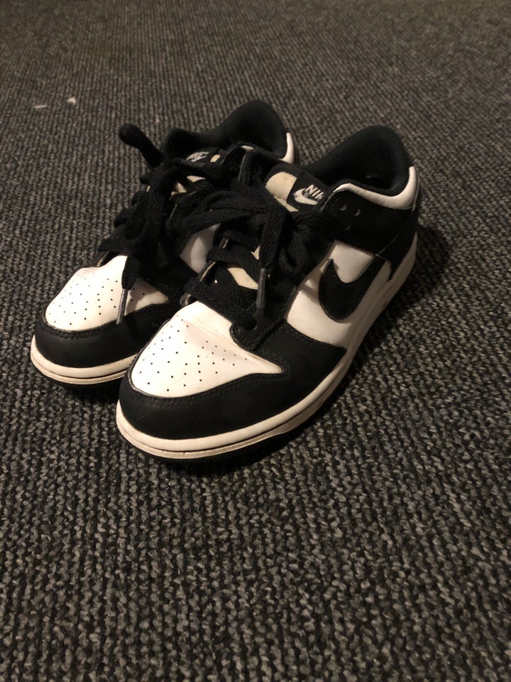 Fritidssko, Nike dunk panda, str.