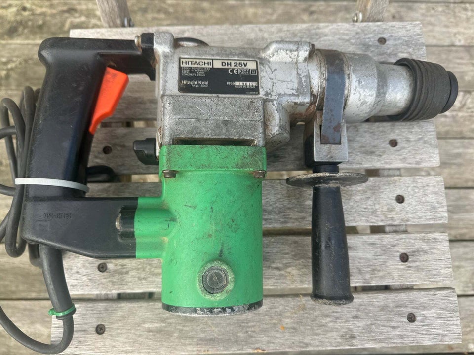 Borehammer, Hitachi