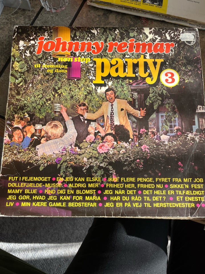 LP, Johnny Reimar, Party