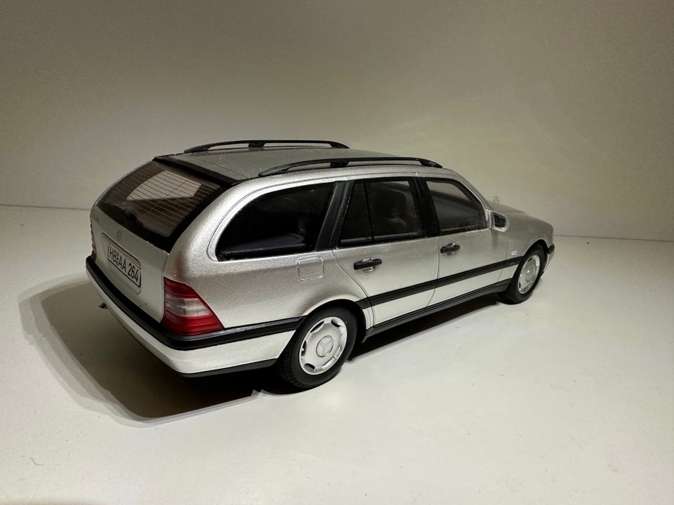 Modelbil, Bos Mercedes C220t ,