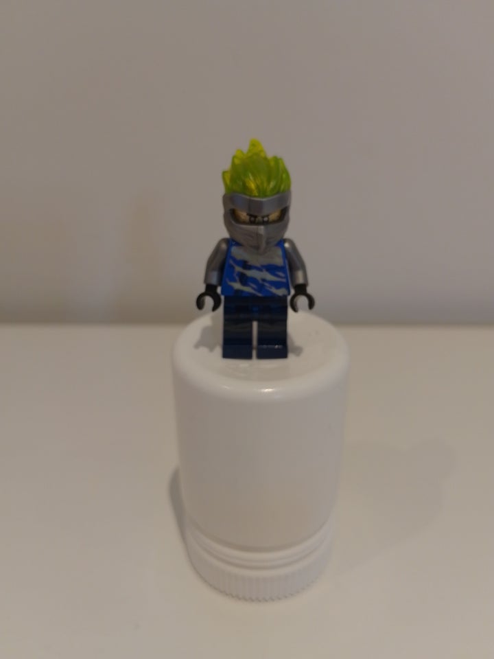 Lego Ninjago, Jay minifigur