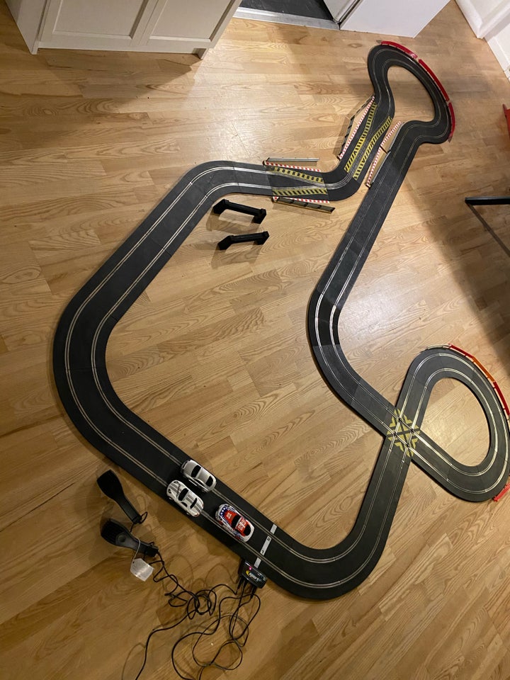 Fjernstyret bil, Scalextric,