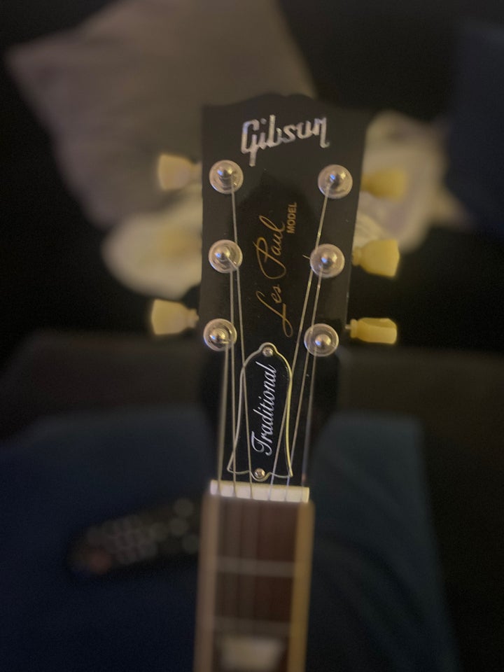 Elguitar, Gibson Traditionel