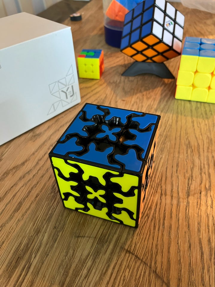 Mo fang ge gearcube, Rubix rubiks,