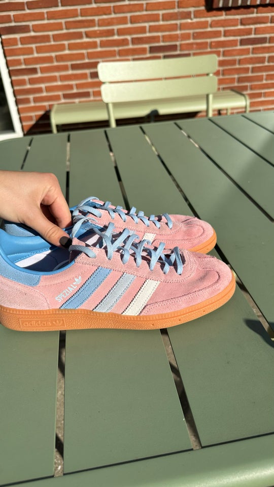 Sneakers, str. 40, Adidas Spezial