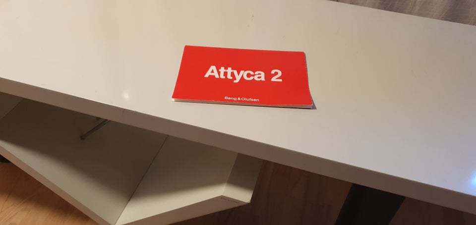 Stereobænk, BO attyca 2, God