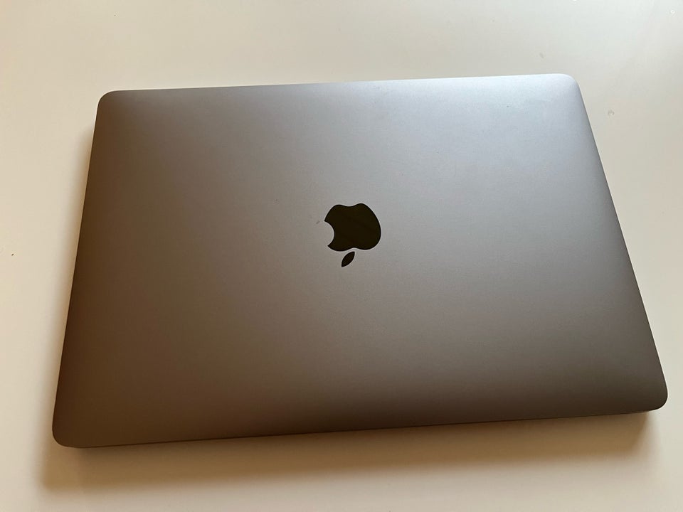 MacBook Pro, A2338, 16 GB ram