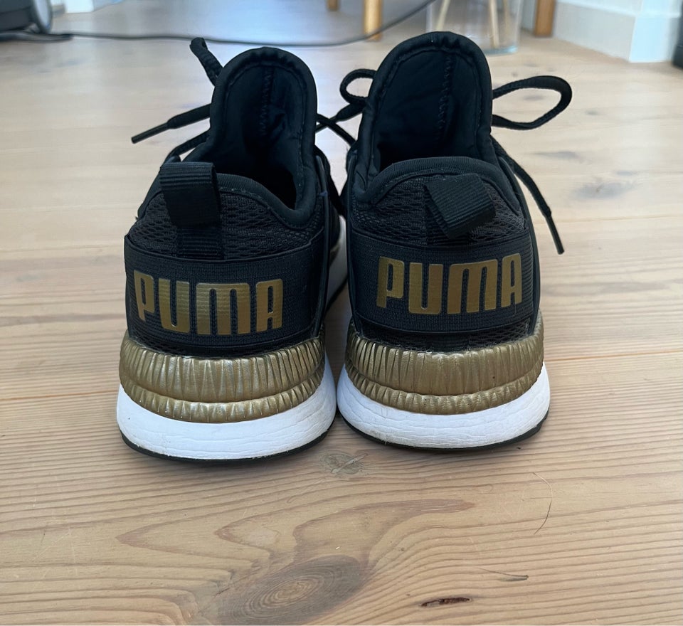 Sneakers, str. 38,5, Puma