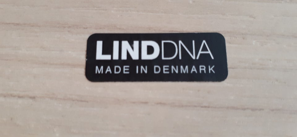 Sidebord LIND DNA