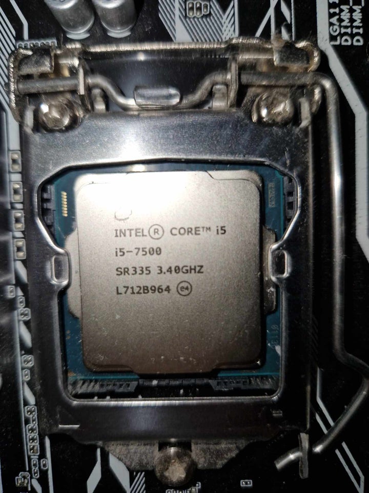 i5-7500, Intel, God