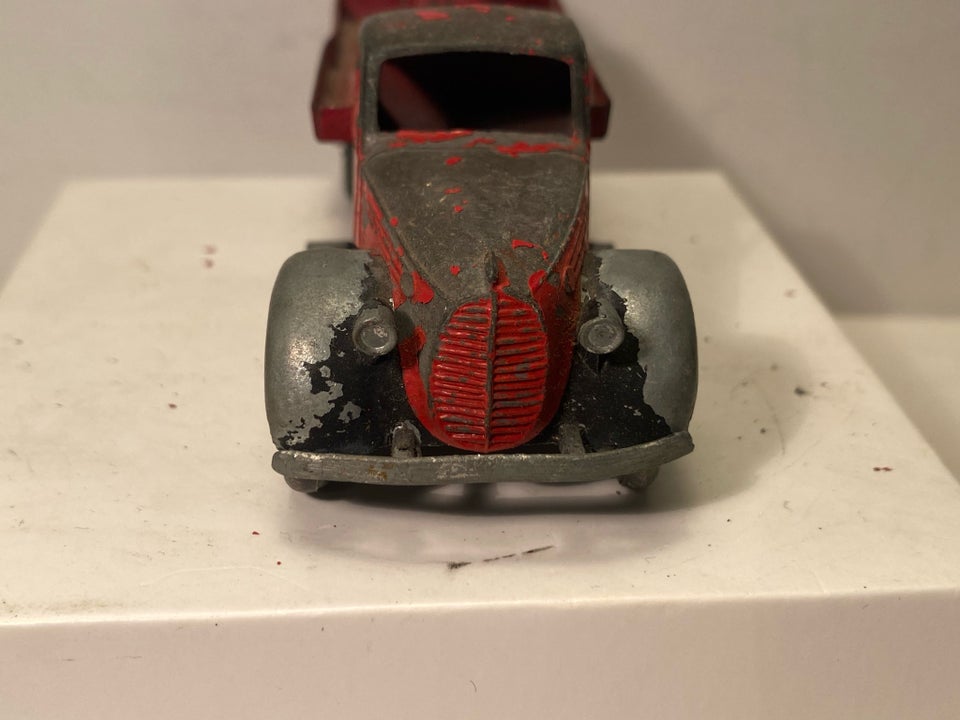 Modelbil, Tekno Ford V8 Kranbil