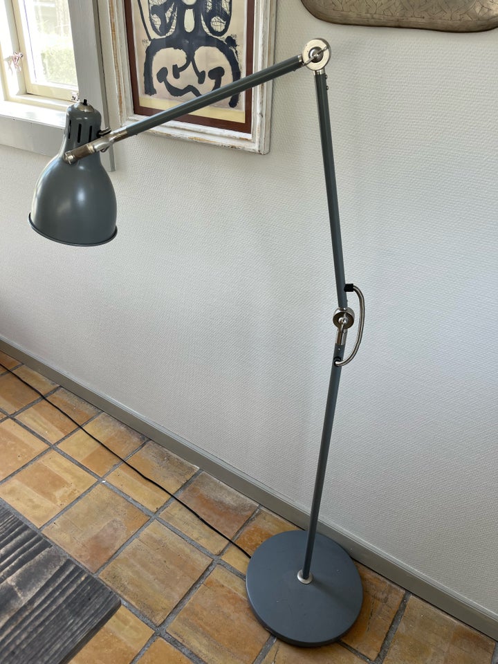 Gulvlampe, Ikea