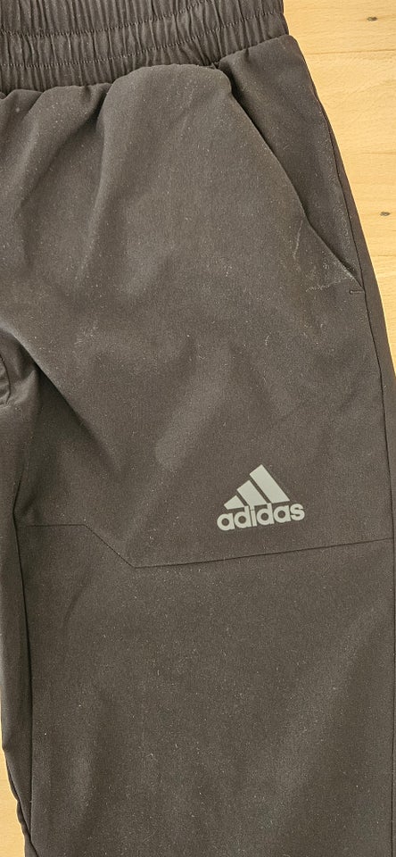 Andet, Adidas