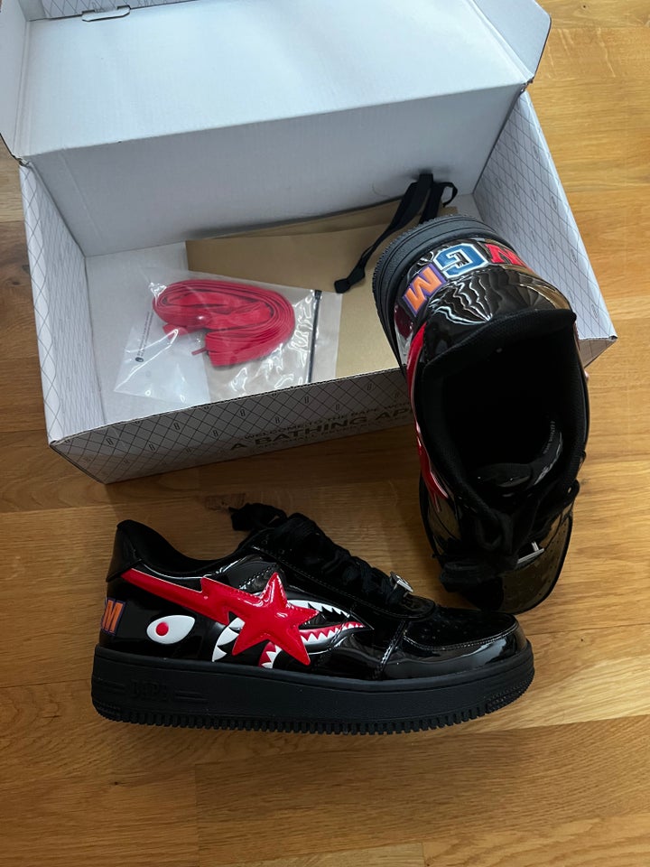 Sneakers, A BATHING APE, str. 42