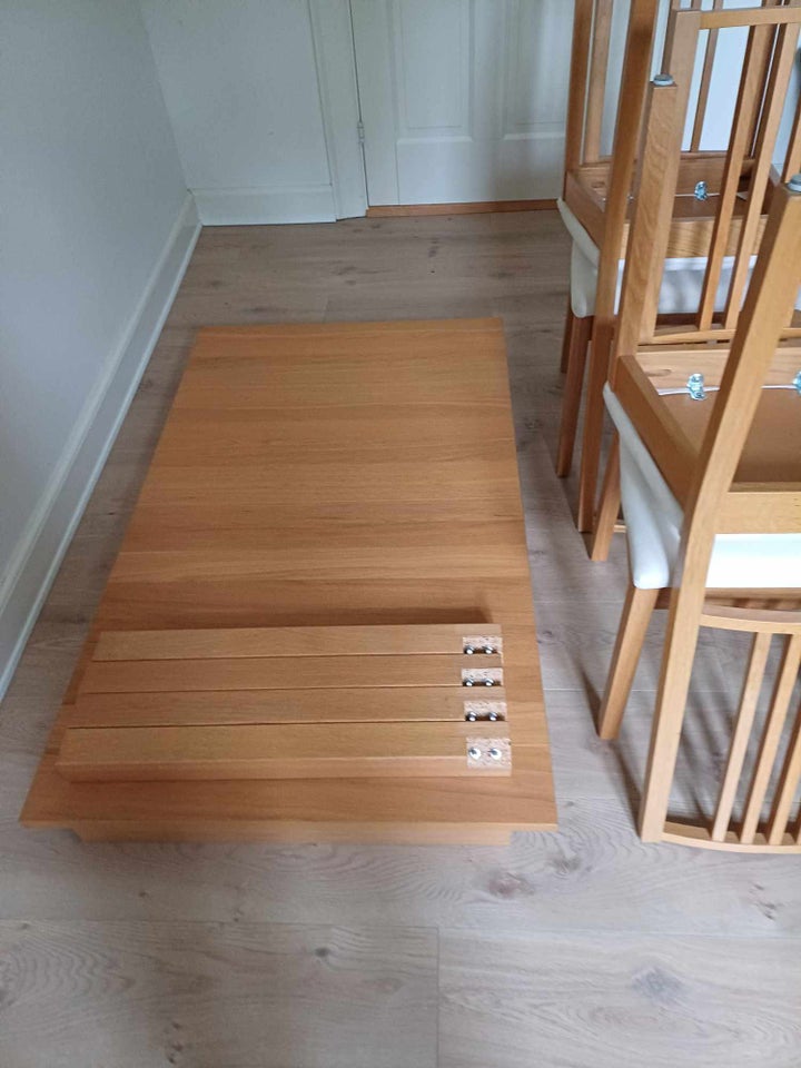 Spisebord m/stole Ikea