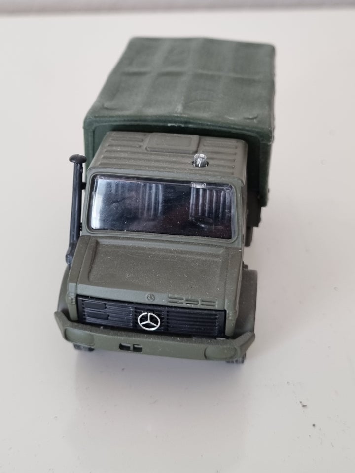 Mercedes Unimog, Solido