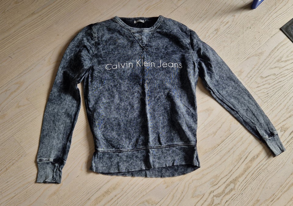 Sweatshirt Calvin Klein str 38