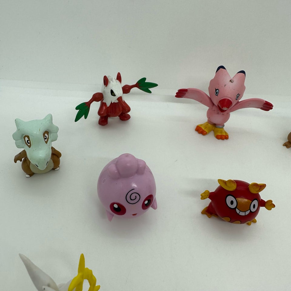 Figurer 10 stk pokemonfigurer