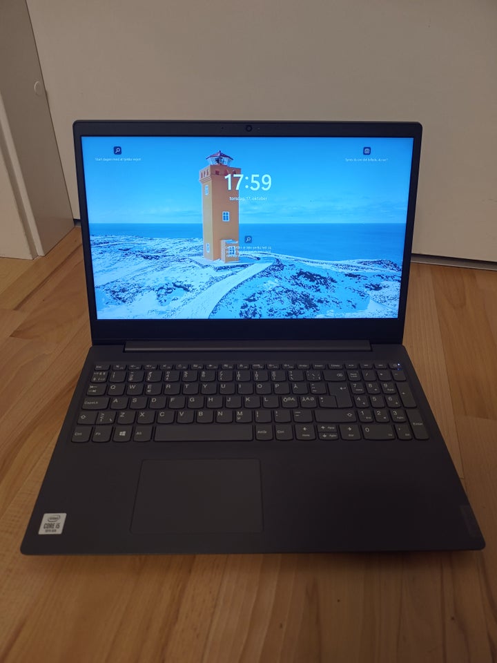 Lenovo V15 i5, 1,8 GHz, 8 GB ram