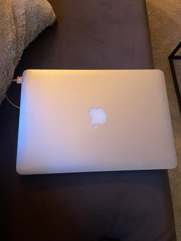 MacBook, 2.7GHz Intel Core i5 GHz, 8