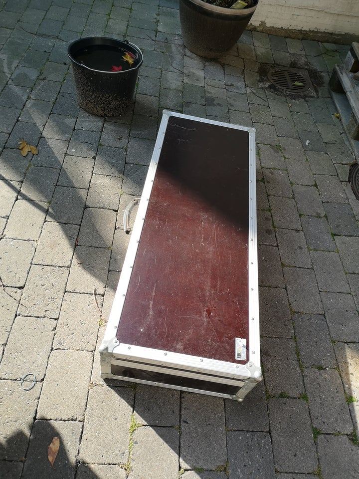 Flightcase, Kw Til keyboard eller