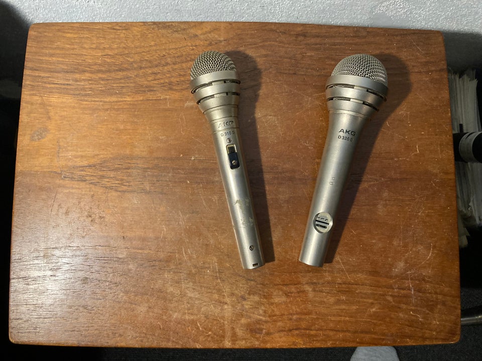 Mikrofon, AKG D-320B