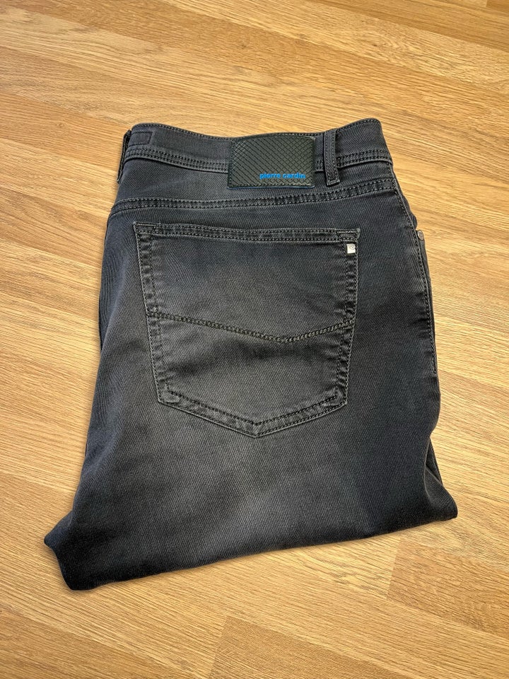 Jeans, Pierre cardin, str. 38