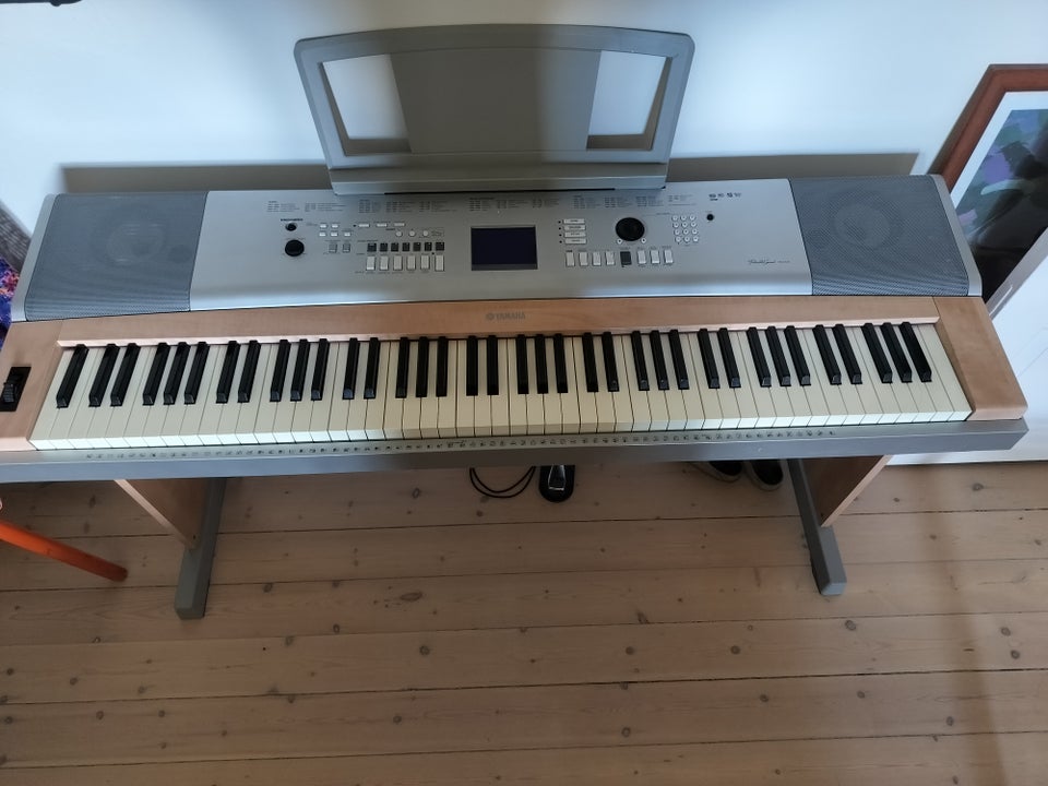 Elklaver, Yamaha, DGX-620