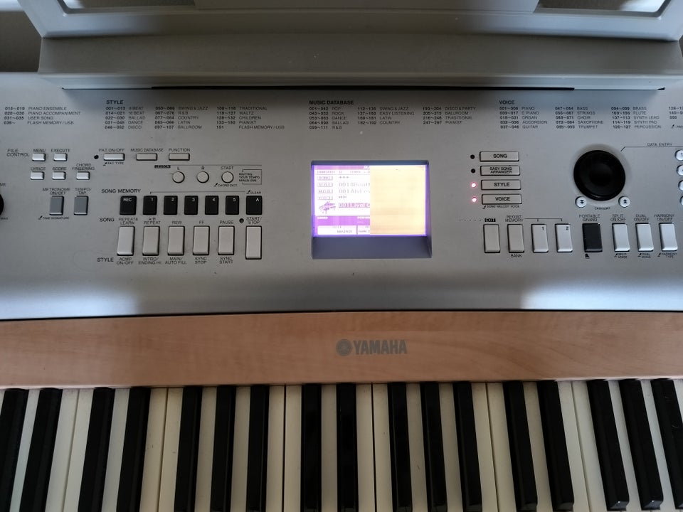 Elklaver, Yamaha, DGX-620