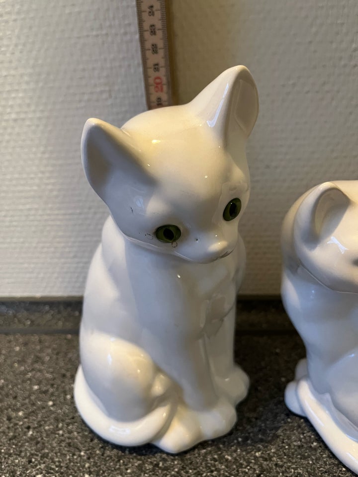 Porcelæn katte , Ukendt