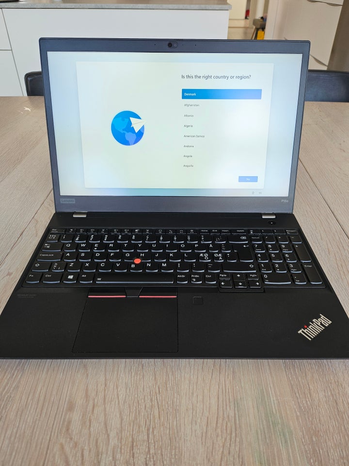 Lenovo P15s 18 (49 turbo) GHz 32