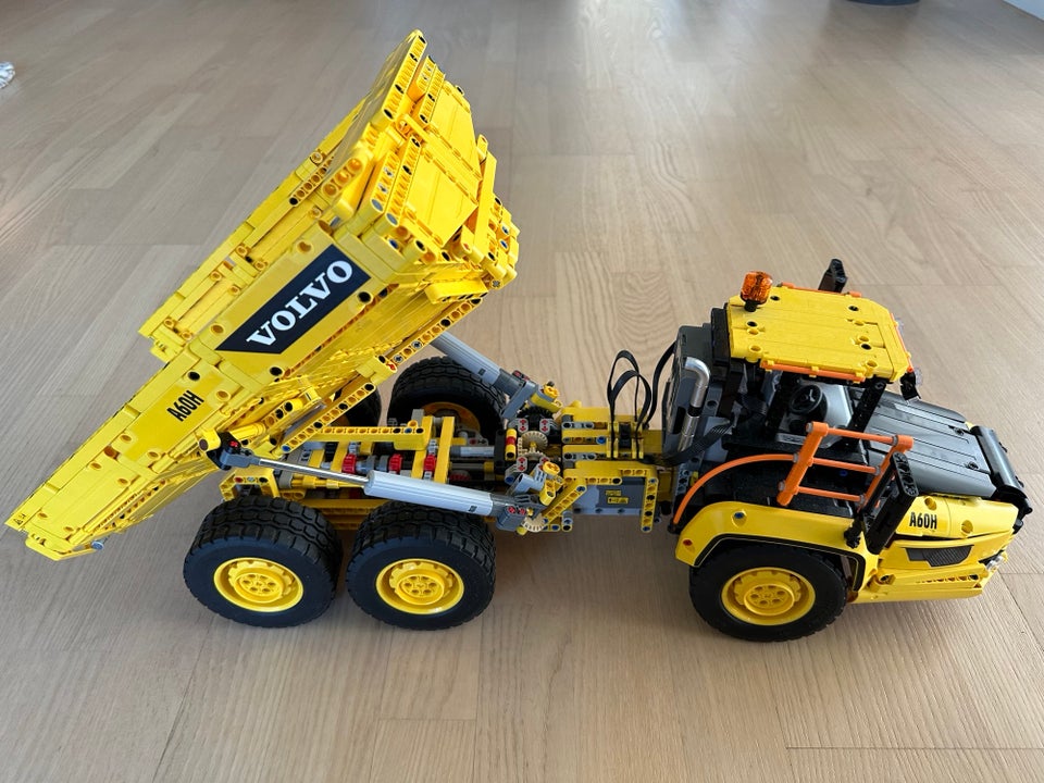 Lego Technic Volvo-dumper 42114