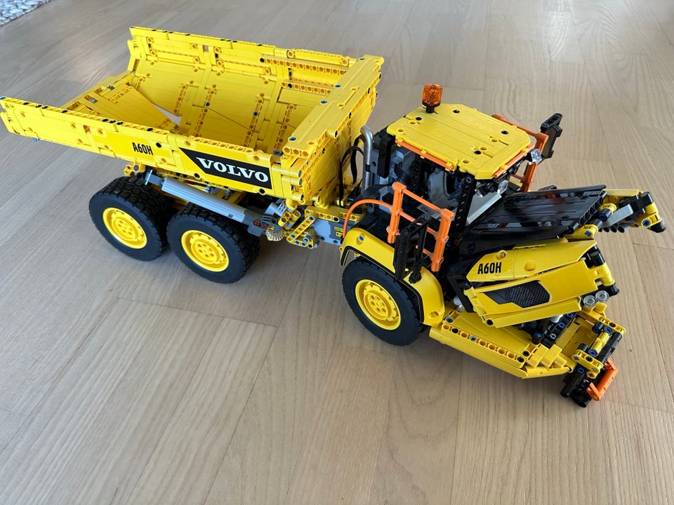 Lego Technic Volvo-dumper 42114