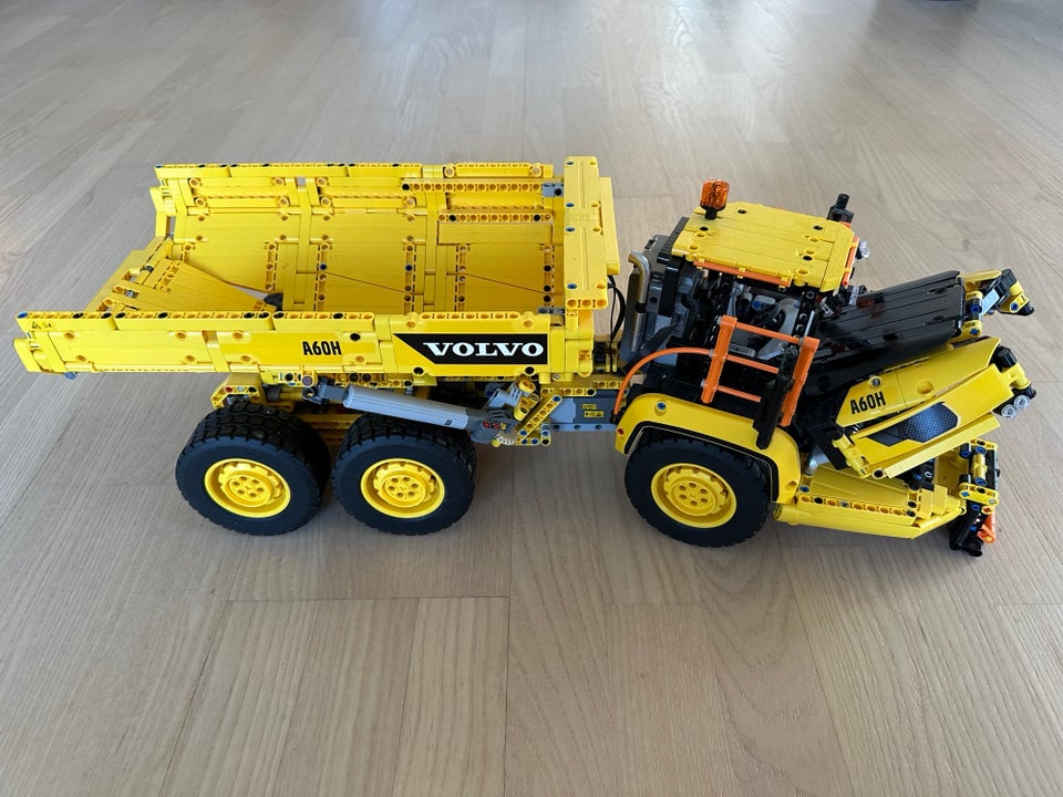 Lego Technic Volvo-dumper 42114