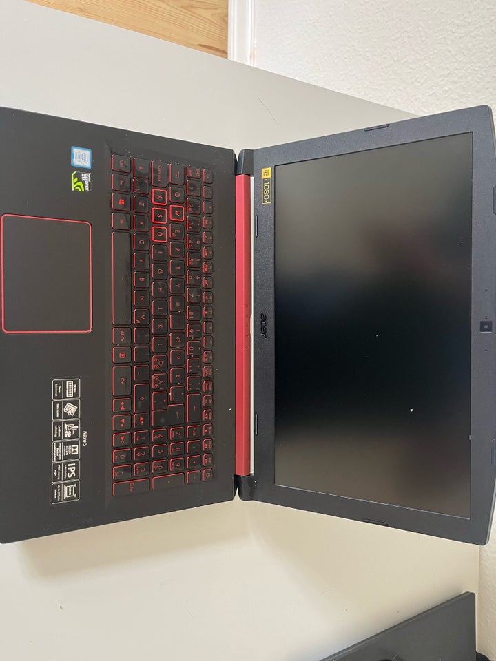 Acer Nitro an515-51 God