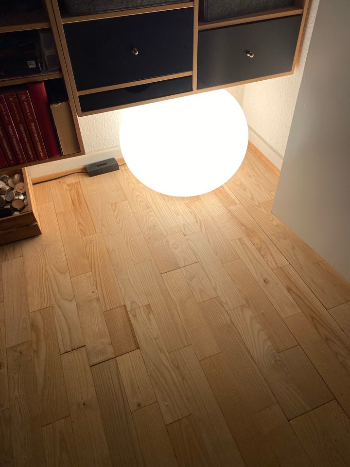 Anden bordlampe, Flos Glo-Ball