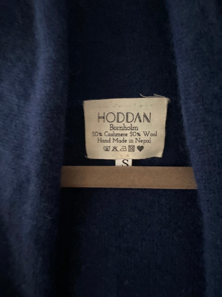 Cardigan, Hoddan, str. 36