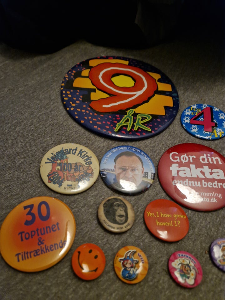 Badges, Badge