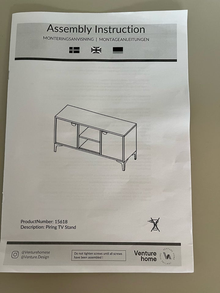 Tv-bænk, metal, b: 120 d: 40 h: 63