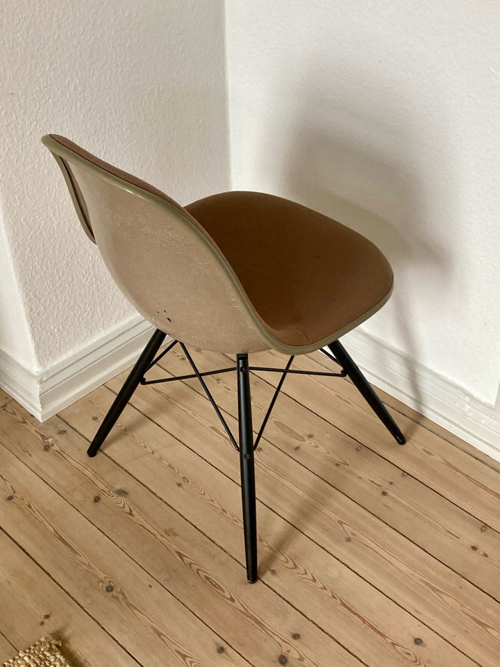 Eames, Glasfiber , Stol