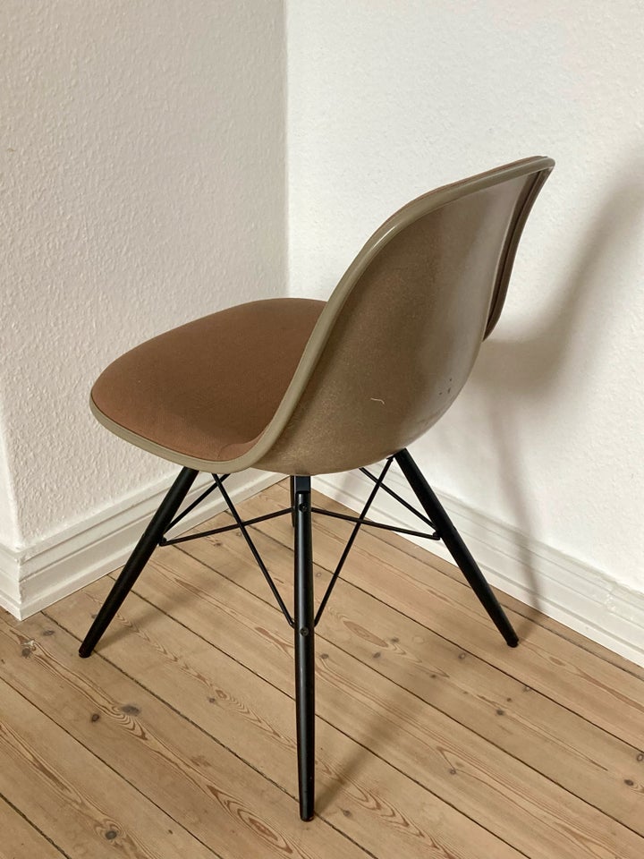 Eames, Glasfiber , Stol