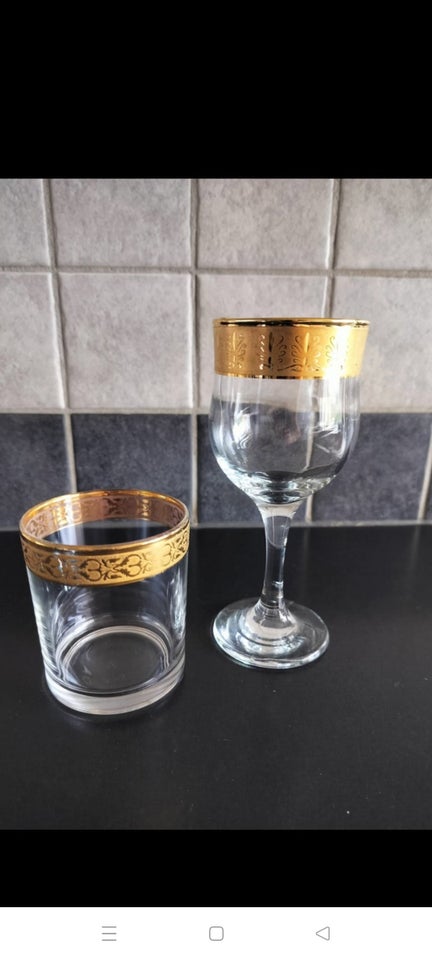 Glas, glas. 6 små, 6 stor kop