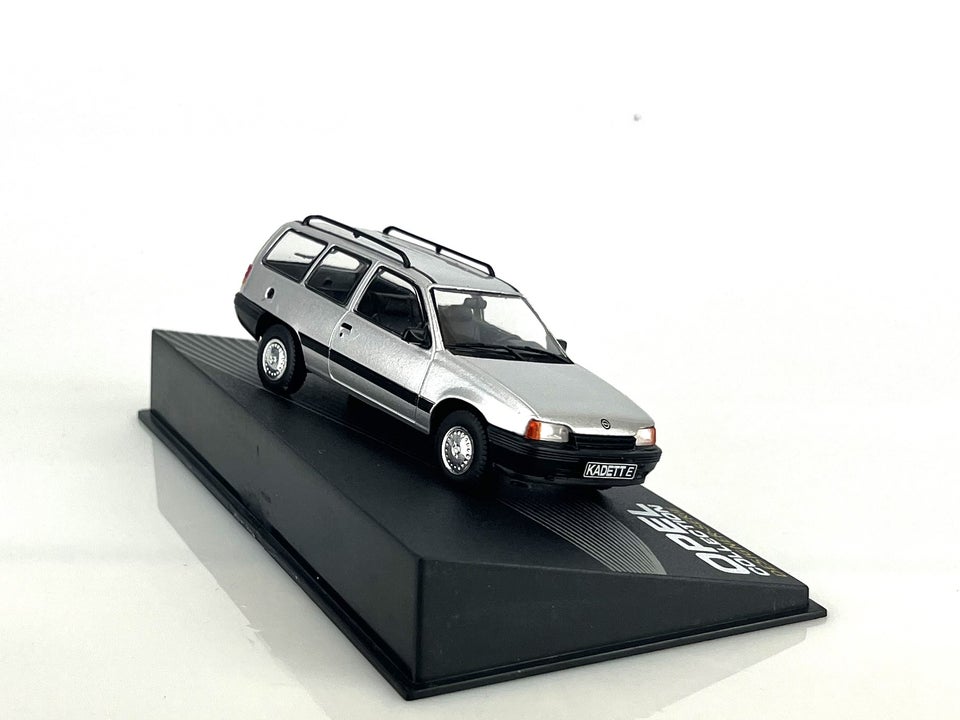 Modelbil Opel Kadett E Caravan