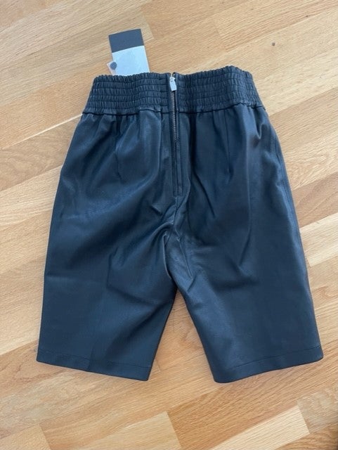 Shorts, Birgitte Herskind, str. 34