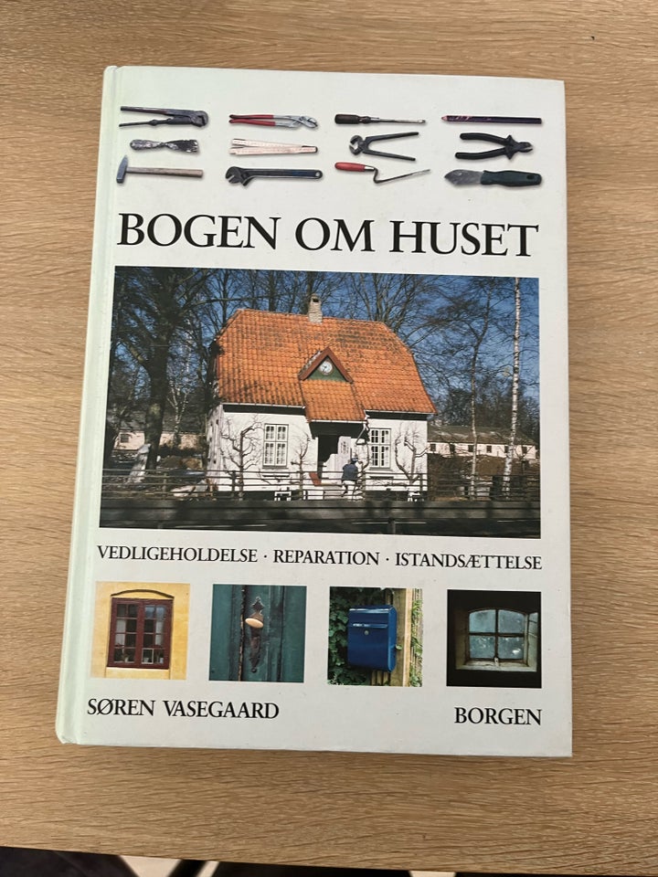 Bogen om huset , emne: hus og have