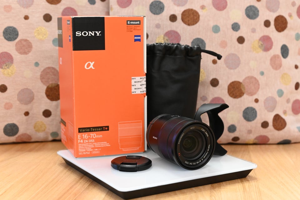 Sony, a 6000 med 3 Objektiver, 24